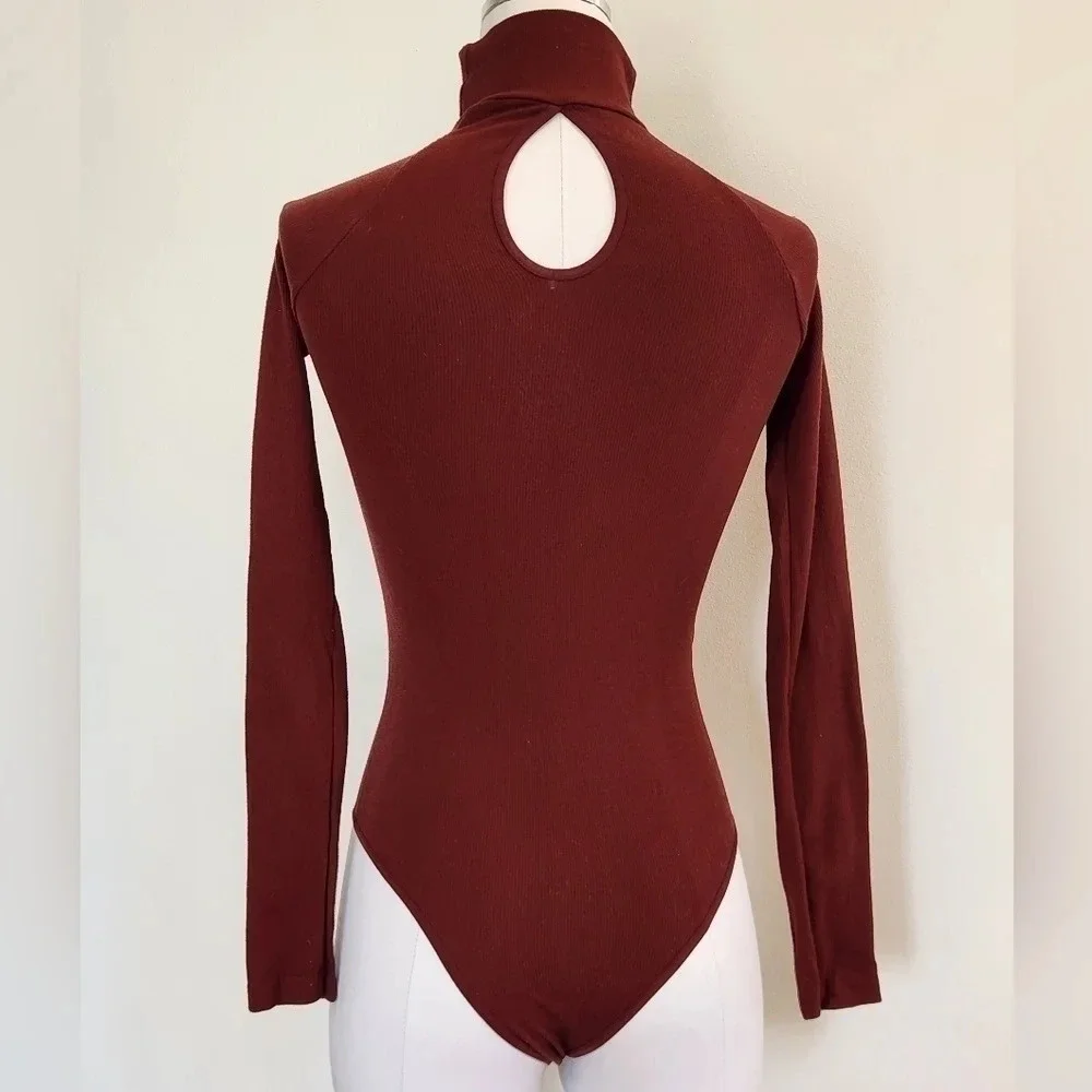 NWOT || FREE PEOPLE INTIMATELY || red, body suit, size S, long sleeves, mockneck